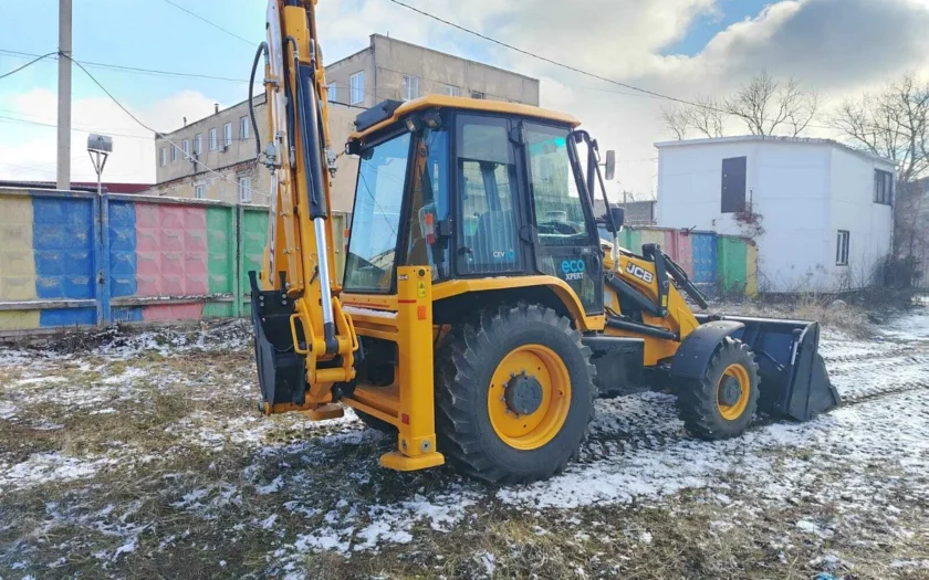 Цены на экскаваторы: обзор моделей